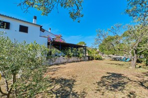 Property grounds - Apartments Maria, (14400), Cunski, hr (Cunski)