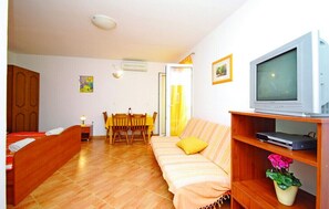 1 bedroom, Internet, bed sheets - Apartments Ivica, (14346), Makarska, hr (Makarska)