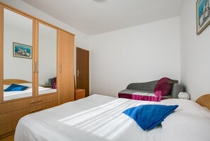 1 bedroom, Internet, bed sheets