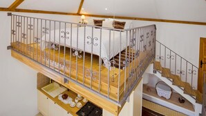 1 slaapkamer, een strijkplank/strijkijzer, internet, beddengoed