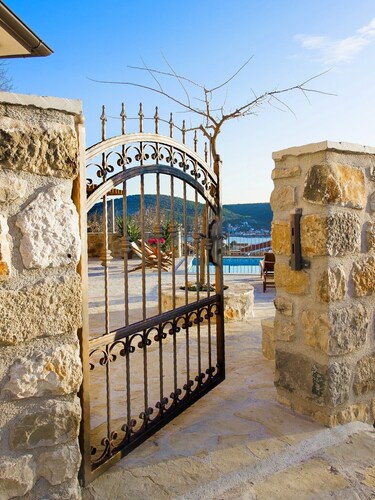 Holiday home Ivana, (15514), Vinišce, hr