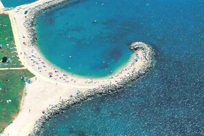 Beach nearby - Apartments Zrinka, (13636), Porec, hr (Porec)