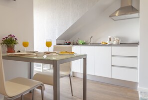 Dining - Infinito Azul Apartment (Caniço)