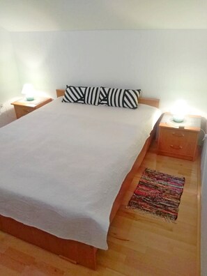 2 slaapkamers, internet, beddengoed