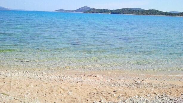 Beach nearby - Apartment Nada, (12640), Tribunj, hr (Tribunj)