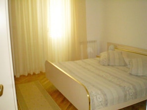 4 chambres, accĂšs Internet, draps fournis