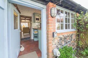 Exterior - Brooke Cottage, Great Walsingham, Norfolk (Walsingham)