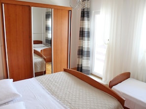 2 chambres, accès Internet, draps fournis