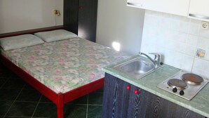 Room - Apartments Ante, (11856), Vinišće, hr (Vinišce)