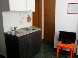 Interior - Apartments Ante, (11856), Vinišće, hr (Vinišce)