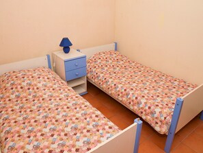 1 quarto, acesso à internet, roupa de cama