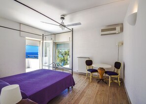 4 bedrooms, iron/ironing board, free WiFi, bed sheets - AMORE RENTALS - Villa Terri with Sea View, Private Pool, Direct Sea Access and Parking (Massa Lubrense)