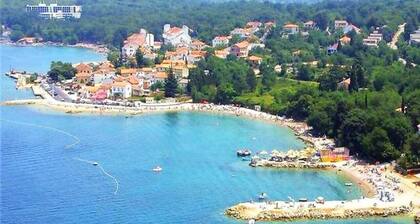 Huoneistot Stefi, (14507), Njivice, saarella Krk, Kroatia