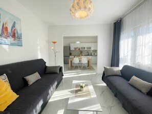 Living area - Apartments Marija, (14689), Vinišce, hr (Vinišce)