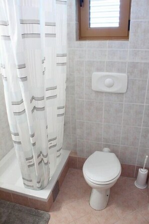 Shower - Apartments and rooms Jennifer, (9465), Orebic, hr (Orebić)