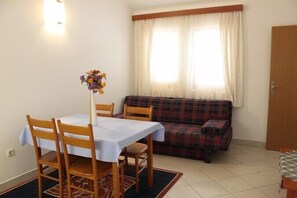 Dining - Apartments and rooms Jennifer, (9465), Orebic, hr (Orebić)