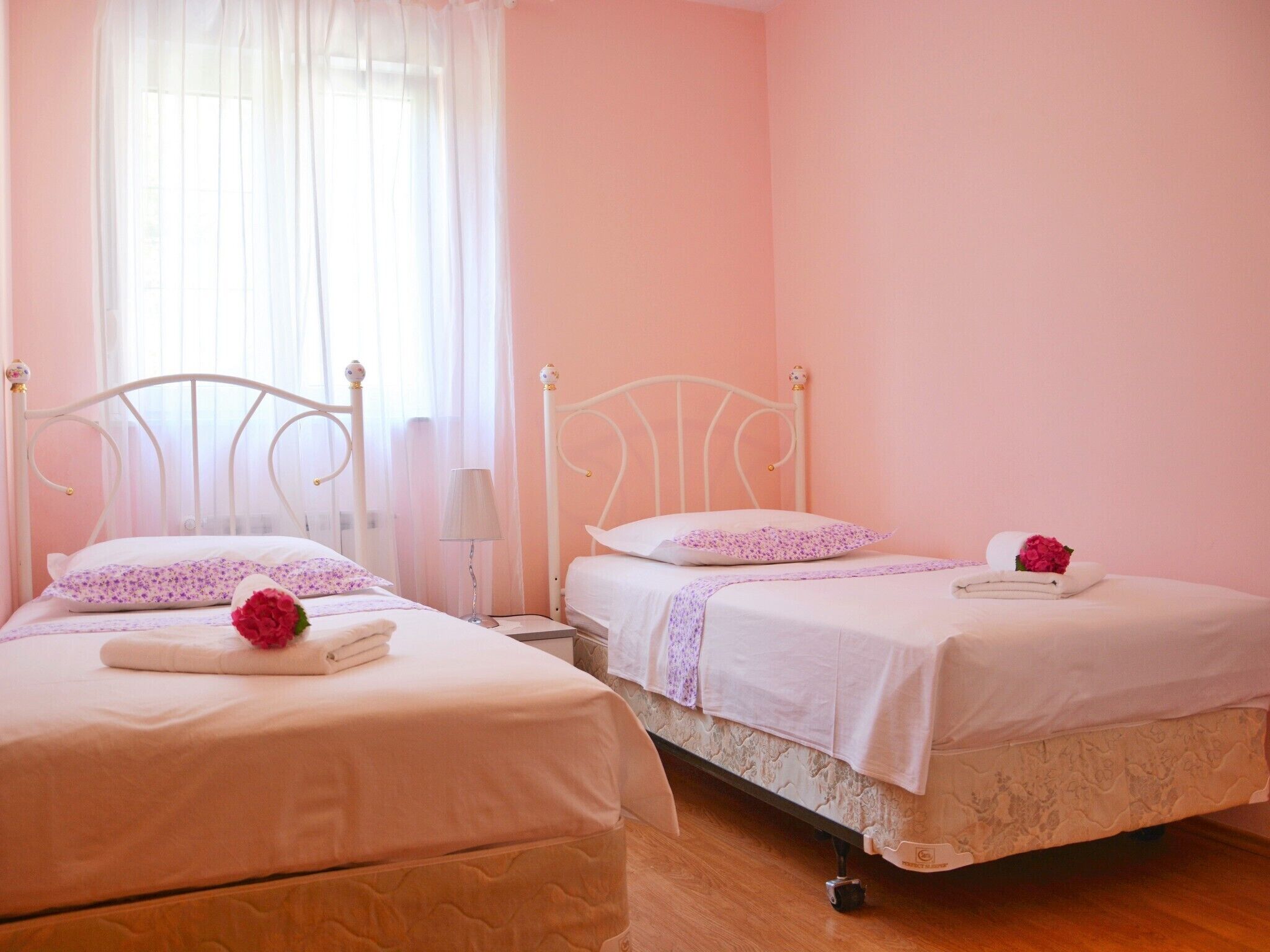 3 camere, accesso a Internet, lenzuola