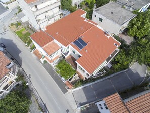 Exterior - Apartments and rooms Palmina, (15293), Makarska, hr (Makarska)