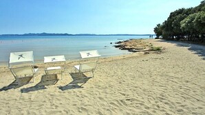 Beach nearby - Apartments Irena, (14991), Petrcane, hr (Petrcane)