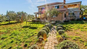Children’s area - Holiday home Igor, (15927), Kras, hr (Kras)