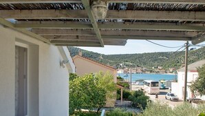 Property grounds - Apartments Ante, (13876), Vinišce, hr (Vinišce)