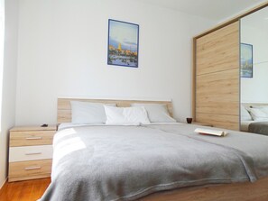 2 Schlafzimmer, Internetzugang, Bettwäsche