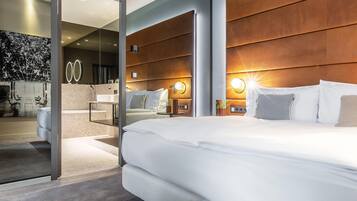 Junior-Suite, 1 King-Bett | Allergikerbettwaren, Daunenbettdecken, Zimmersafe, Schreibtisch