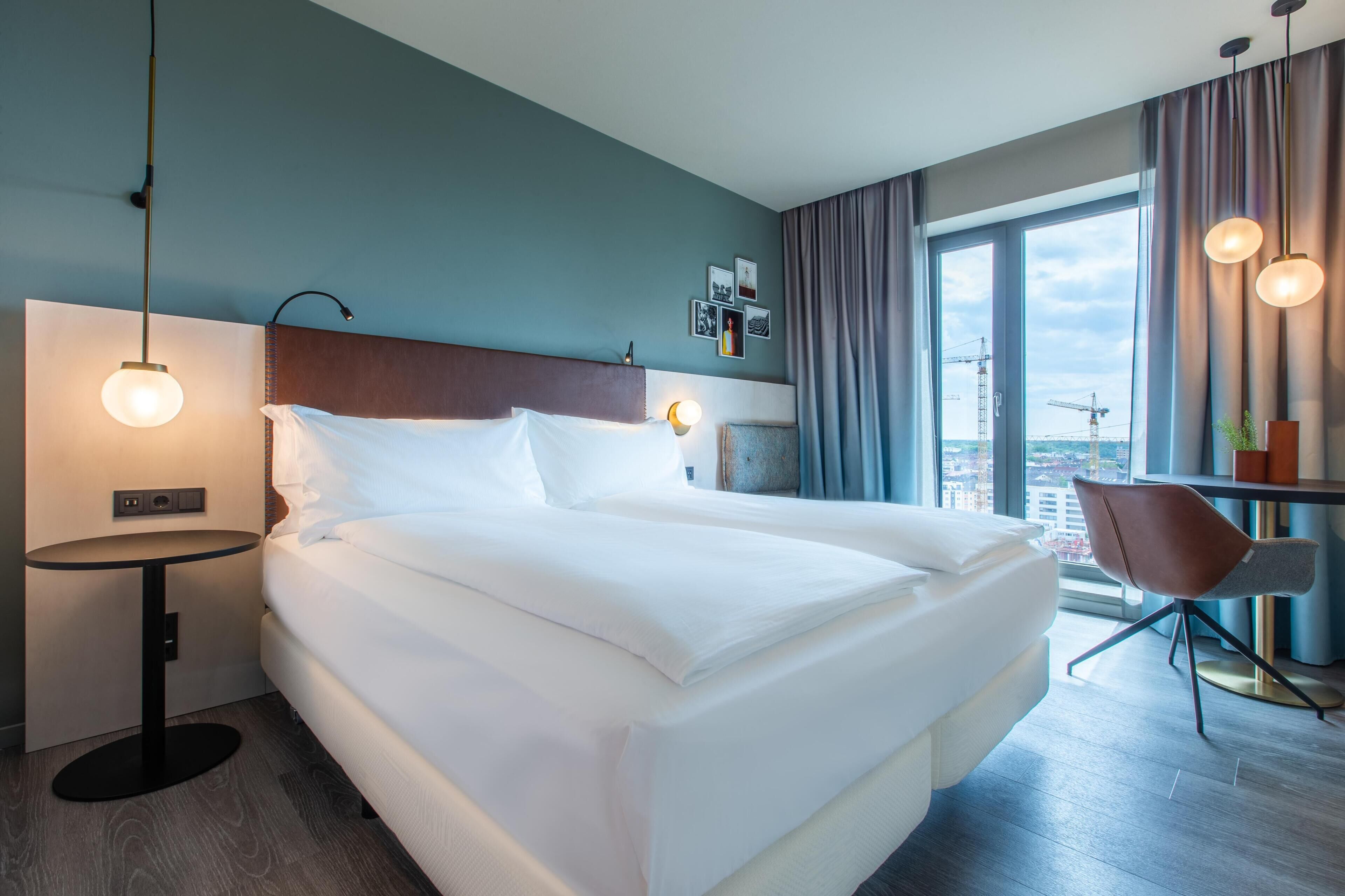 Allergiatestatut vuodevaatteet, untuvapeitot, tallelokero huoneessa