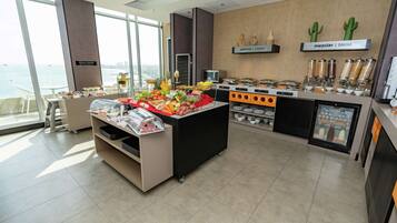 Free daily buffet breakfast