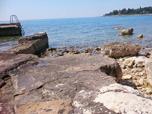 Beach nearby - Apartments Majda, (15047), Umag, hr (Umag)
