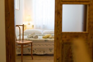 3 slaapkamers, een strijkplank/strijkijzer, internet, beddengoed