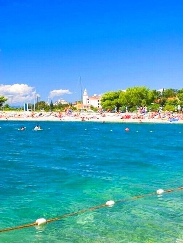 Beach nearby - Holiday home Anton, (14595), Crikvenica, hr (Crikvenica)