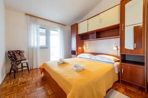 2 habitaciones, acceso a internet y ropa de cama 