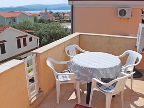 Outdoor dining - Apartments Mirjana, (12554), Orebić, hr (Orebic)