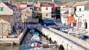 Marina - Apartments Dujo, (15845), Kaštel Gomilica, hr (Kaštel Gomilica)