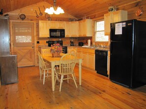 Cabin, Multiple Beds (Alone At Last) | Private kitchen
