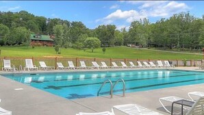Cabin, Multiple Beds (Majestic Hollow) | Pool