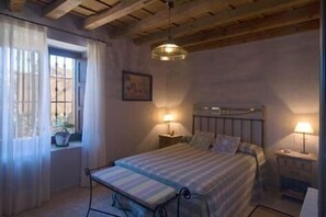 4 Schlafzimmer, Bügeleisen/Bügelbrett, kostenloses WLAN, Bettwäsche