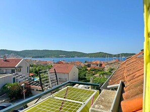 Property grounds - Apartments Palmina, (2737), Vis, hr (Vis)