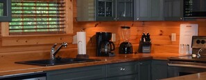 Cabin, Multiple Beds (Getaway on Little River) | Private kitchen - Getaway on Little River (Walland)