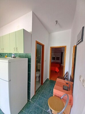 1 chambre, accĂšs Internet, draps fournis
