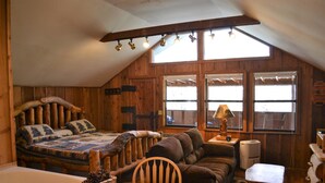 Cabin, 1 King Bed (Cades Cove Hide Away) | 1 bedroom, WiFi (free) - Cades Cove Hide Away (Townsend)