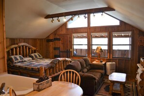 1 bedroom, free WiFi - Cades Cove Hide Away (Townsend)