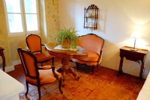 Double Room, Terrace | Room amenity - B&B Les Chambres de la Villasse (Vaison-la-Romaine)