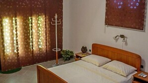 1 bedroom, Internet, bed sheets - Apartments Đurđica, (15437), Vir, hr (Vir)