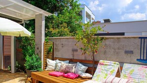 Terrace/patio - Apartments Liljana, (11916), Zadar, hr (Zadar)