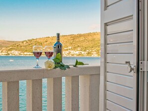 Property grounds - Holiday home Marko, (14162), Rogoznica, hr (Rogoznica)