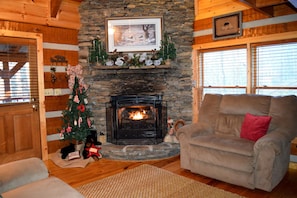 Cabin, Multiple Beds (Bear Meade) | Living room