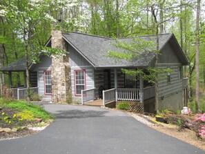 Cabin, 2 Queen Beds (Firefly Cove) | Property entrance - Firefly Cove (Sevierville)