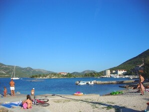 Beach nearby - Apartments Damir, (14143), Mali Ston, hr (Mali Ston)
